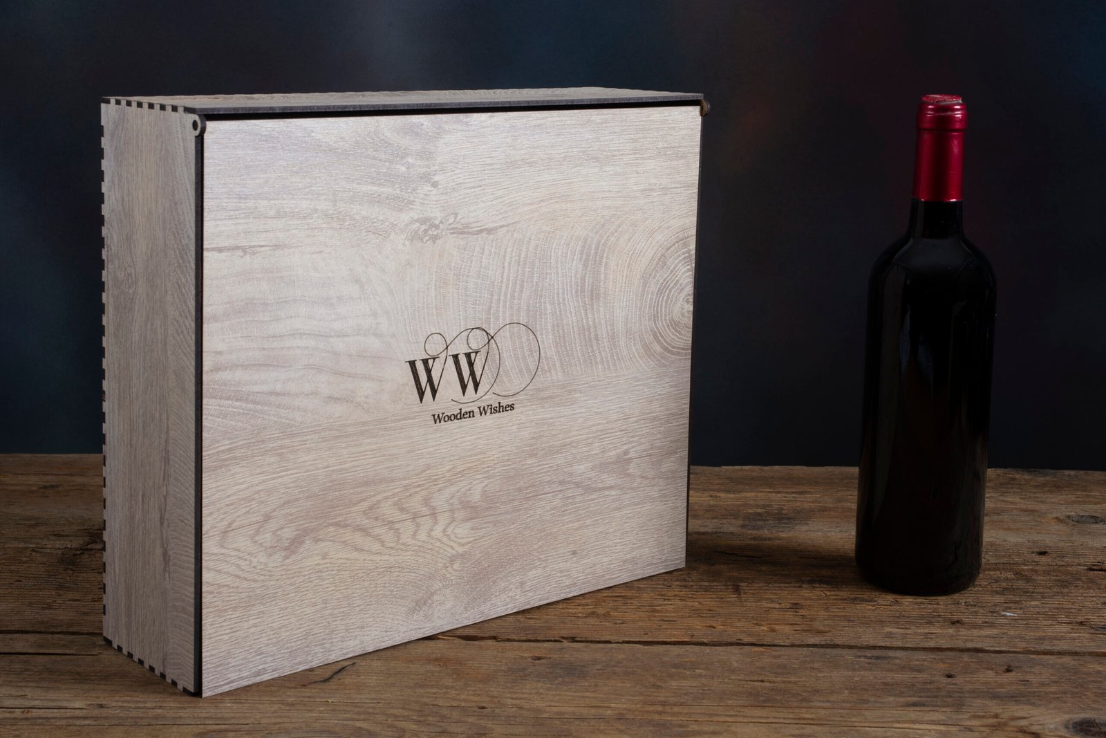 Ξύλινο κουτί 3πλής φιάλης με ανοιγόμενο καπάκι Κωδ. 1503