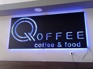 ΦΩΤΙΖΟΜΕΝΗ ΠΙΝΑΚΙΔΑ