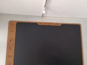 ΕΠΙΤΟΙΧΙΟΣ ΜΑΥΡΟΠΙΝΑΚΑΣ